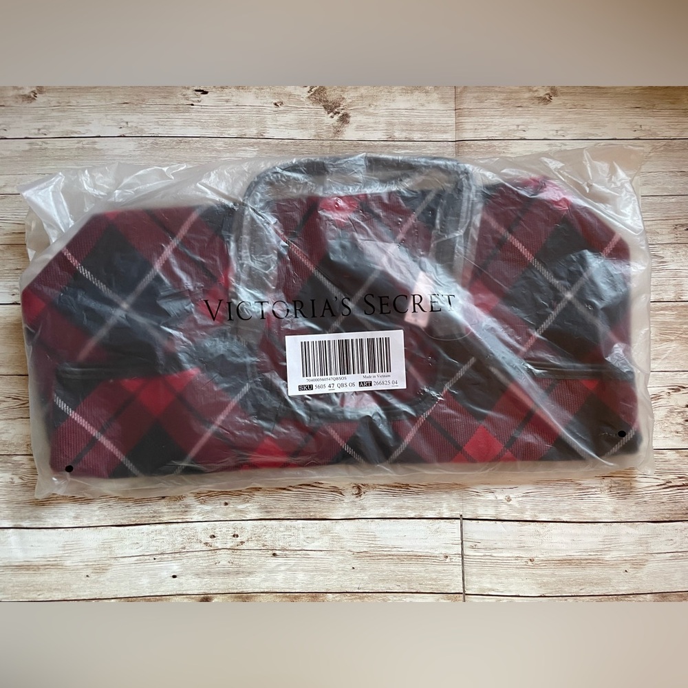 🆕 RESERVED FB BB VICTORIA'S SECRET VS TOTE BAG HOLIDAYS CHRISTMAS PLAID LARGE - Picture 3 of 8